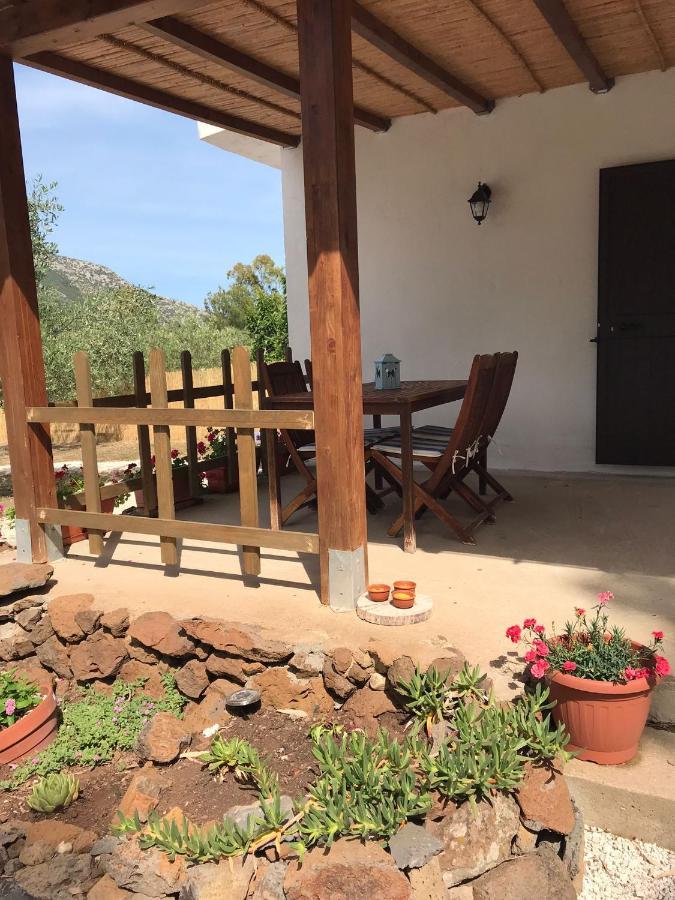 Casa Di Campagna Galtellì Exteriör bild
